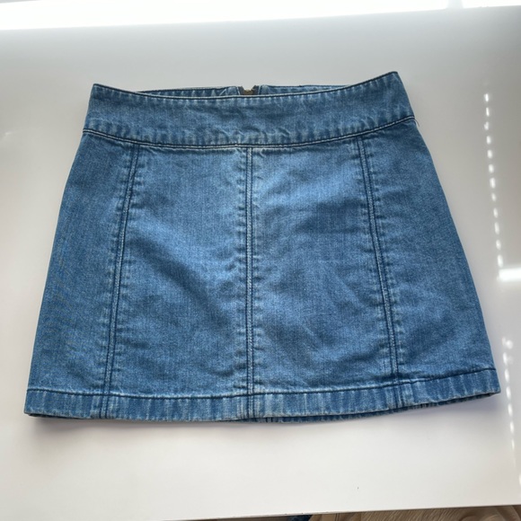 Free People Mini Denim Y2K Skirt Size 6 Blue Jean Seam Front Zip Up - Picture 5 of 8